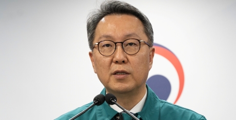 중대본 "국민 건강 최우선한다면, 대화 노력에 비판 자제돼야"